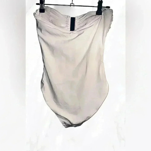 Calvin Klein strapless bathing suit ruched white bandeau all in one swimsuit 6 - Picture 3 of 5